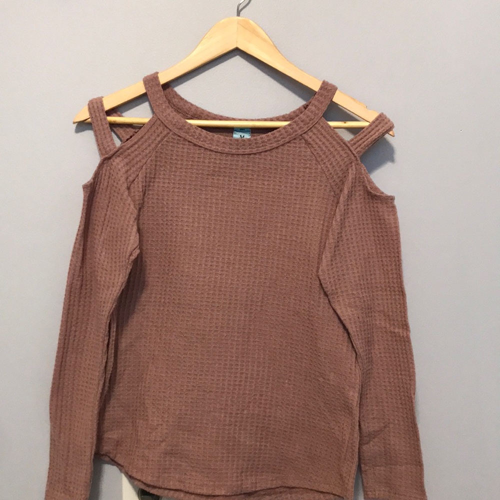 Off the shoulder long sleeve shirt